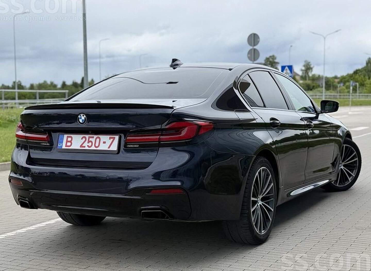 BMW 520 — foto 6