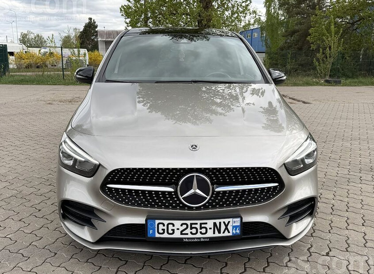 Mercedes-Benz B200 — foto 2