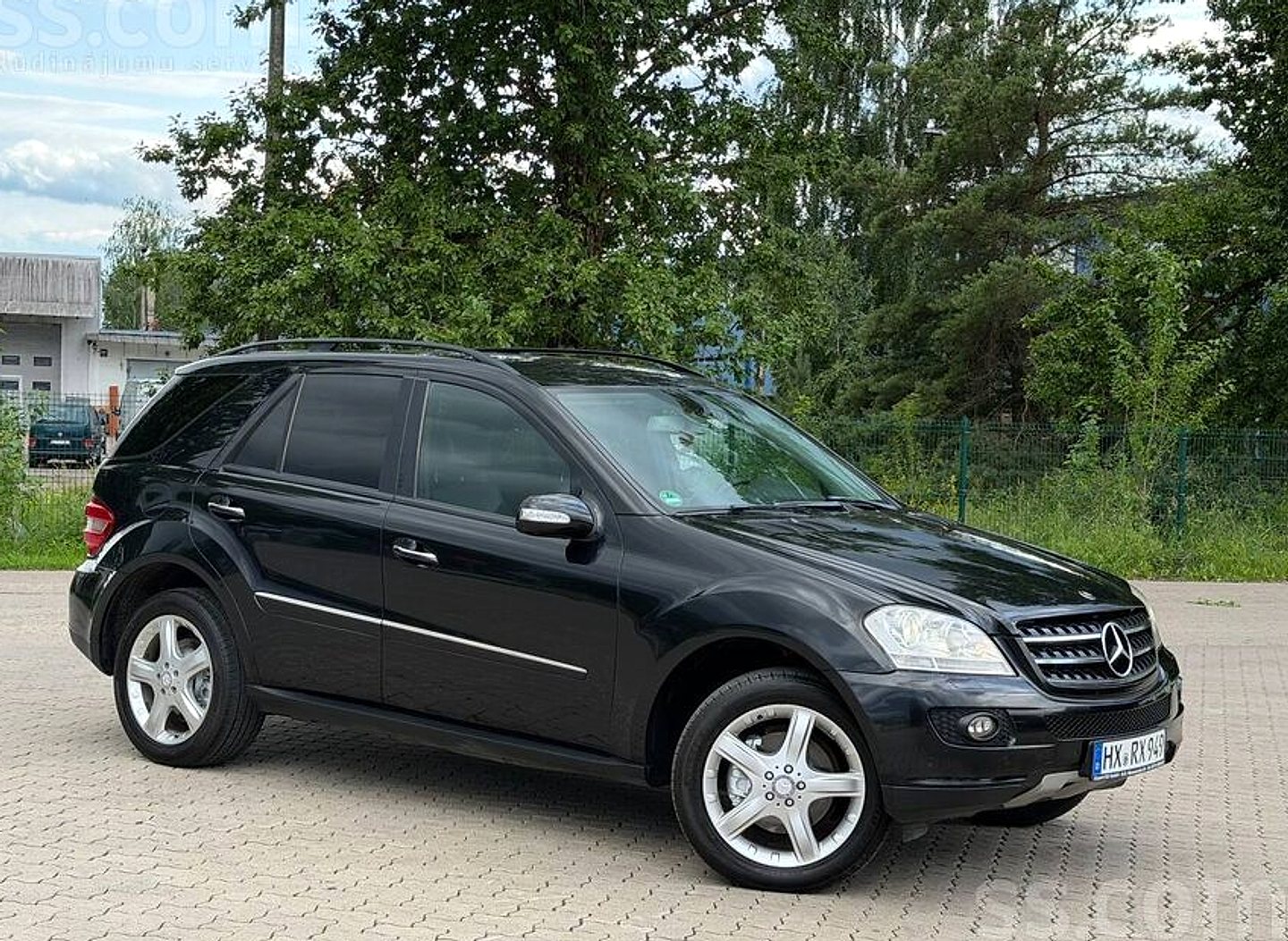 Mercedes-Benz ML320 — foto 5