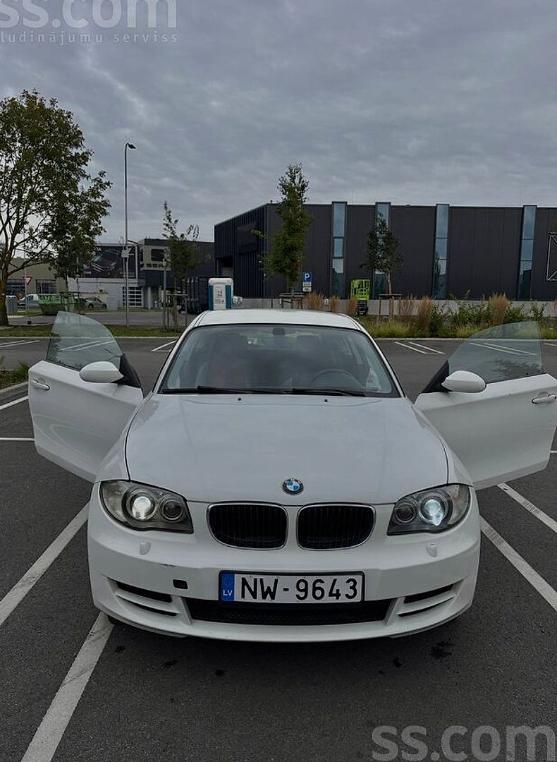 BMW 118 — foto 6