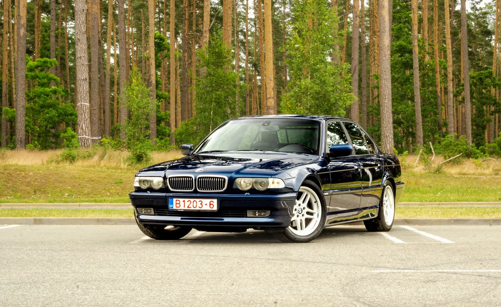 BMW 735i V8 NO JAPĀNAS M - SPORTS PACKAGE, 2000. gads