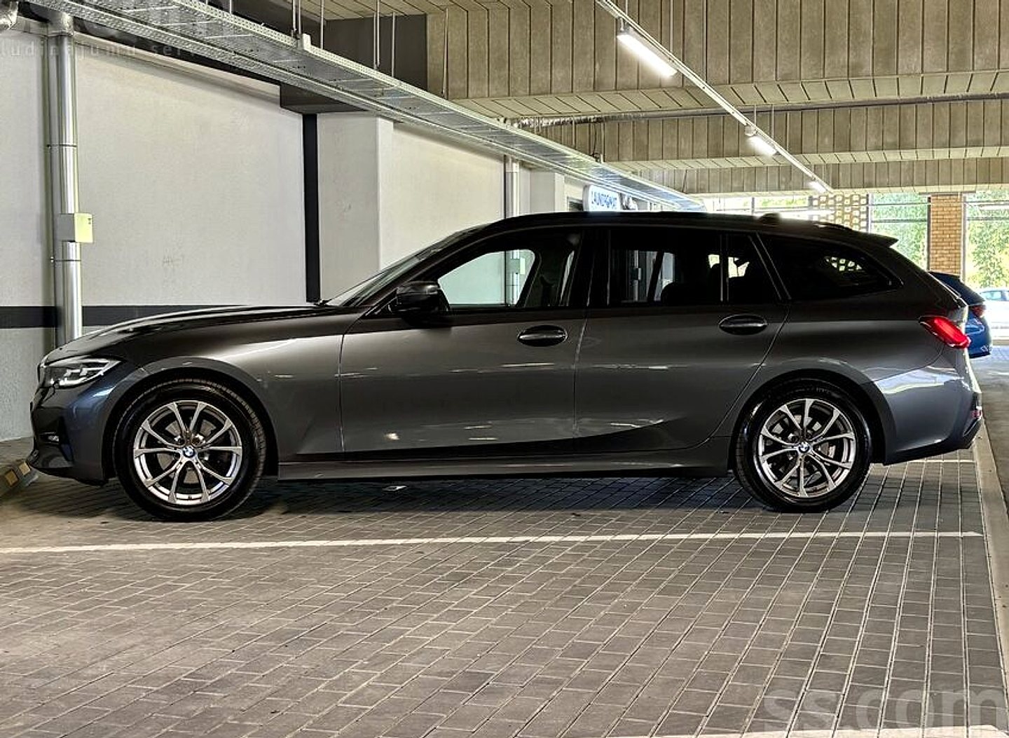 BMW 320 — foto 5