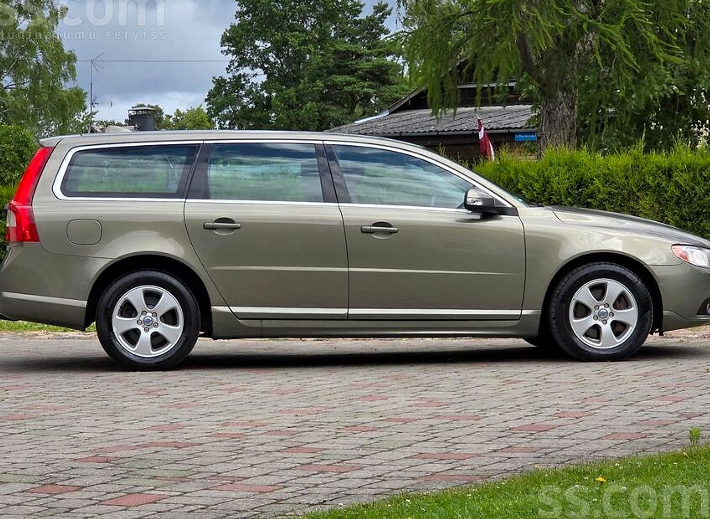 Volvo V70 — foto 6