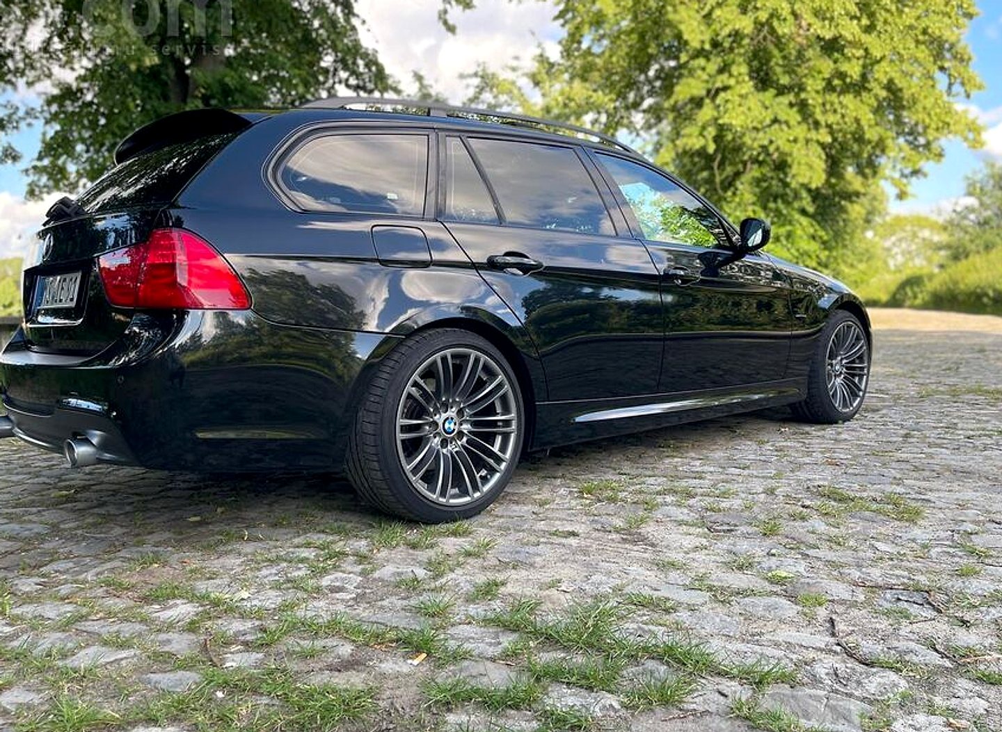 BMW 320 — foto 2