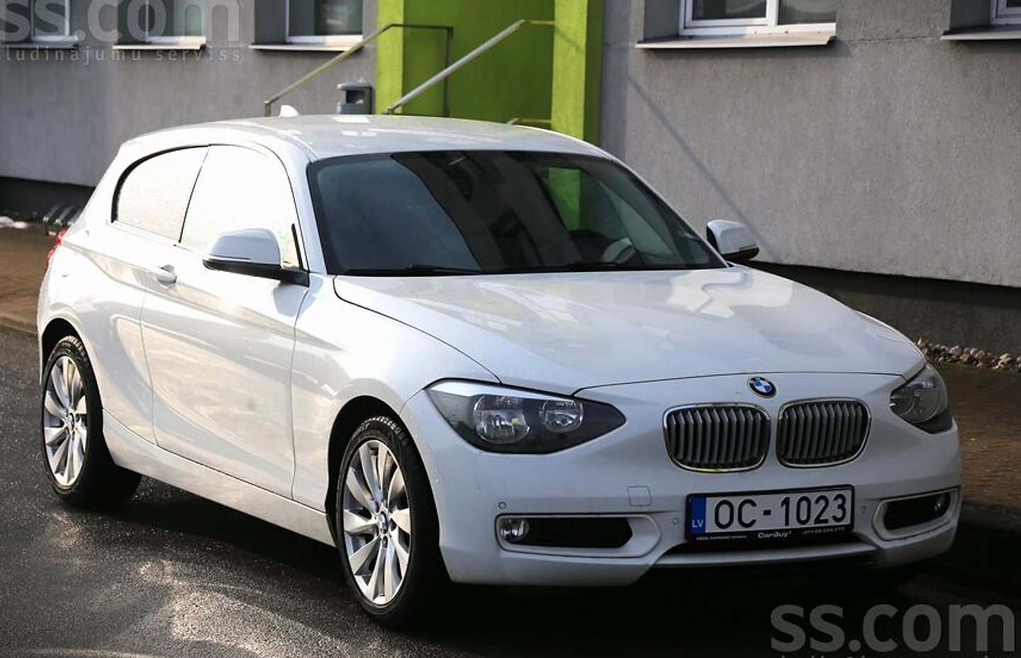 BMW 118 — foto 4