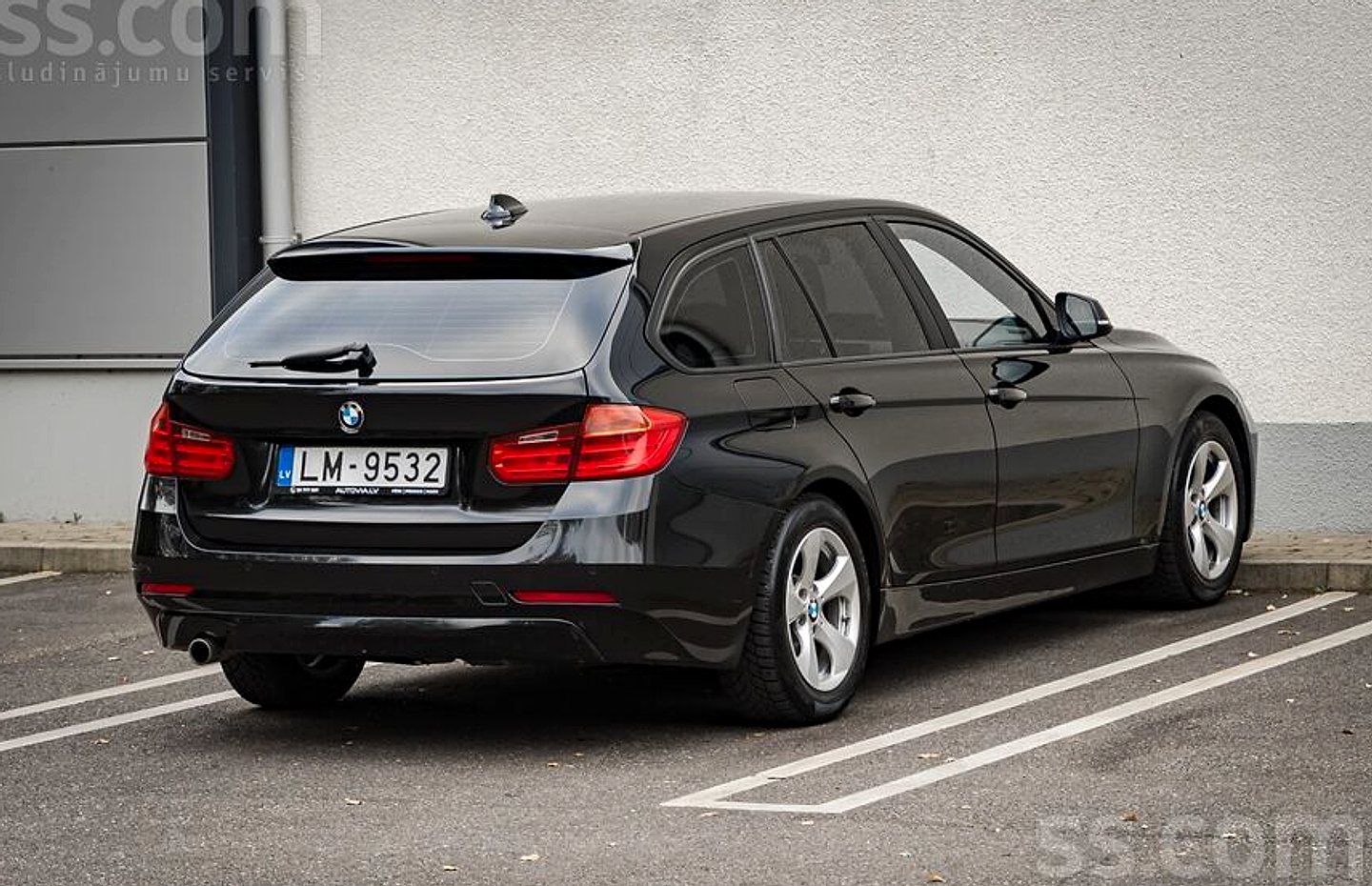 BMW 320 — foto 4