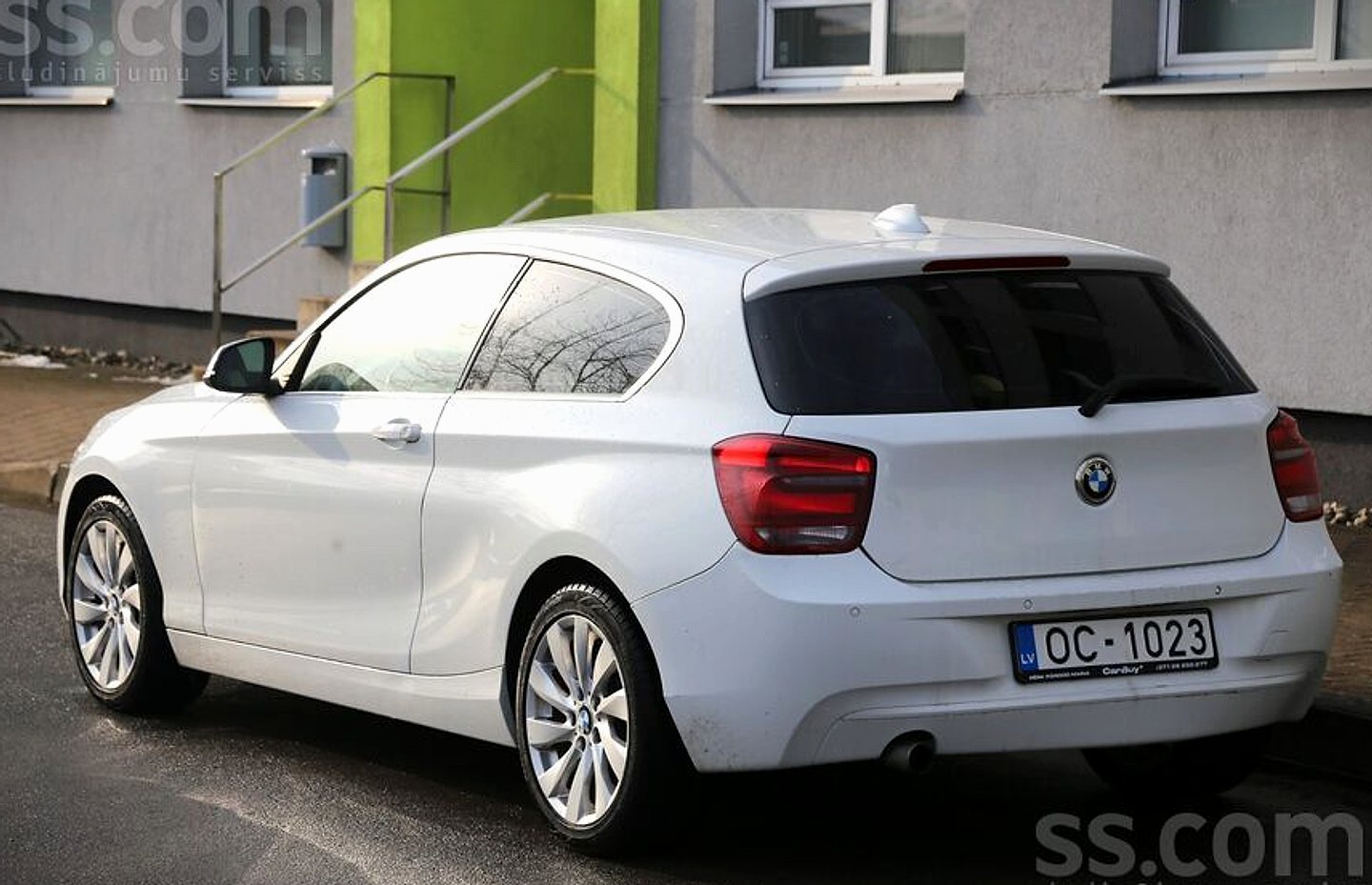 BMW 118 — foto 5