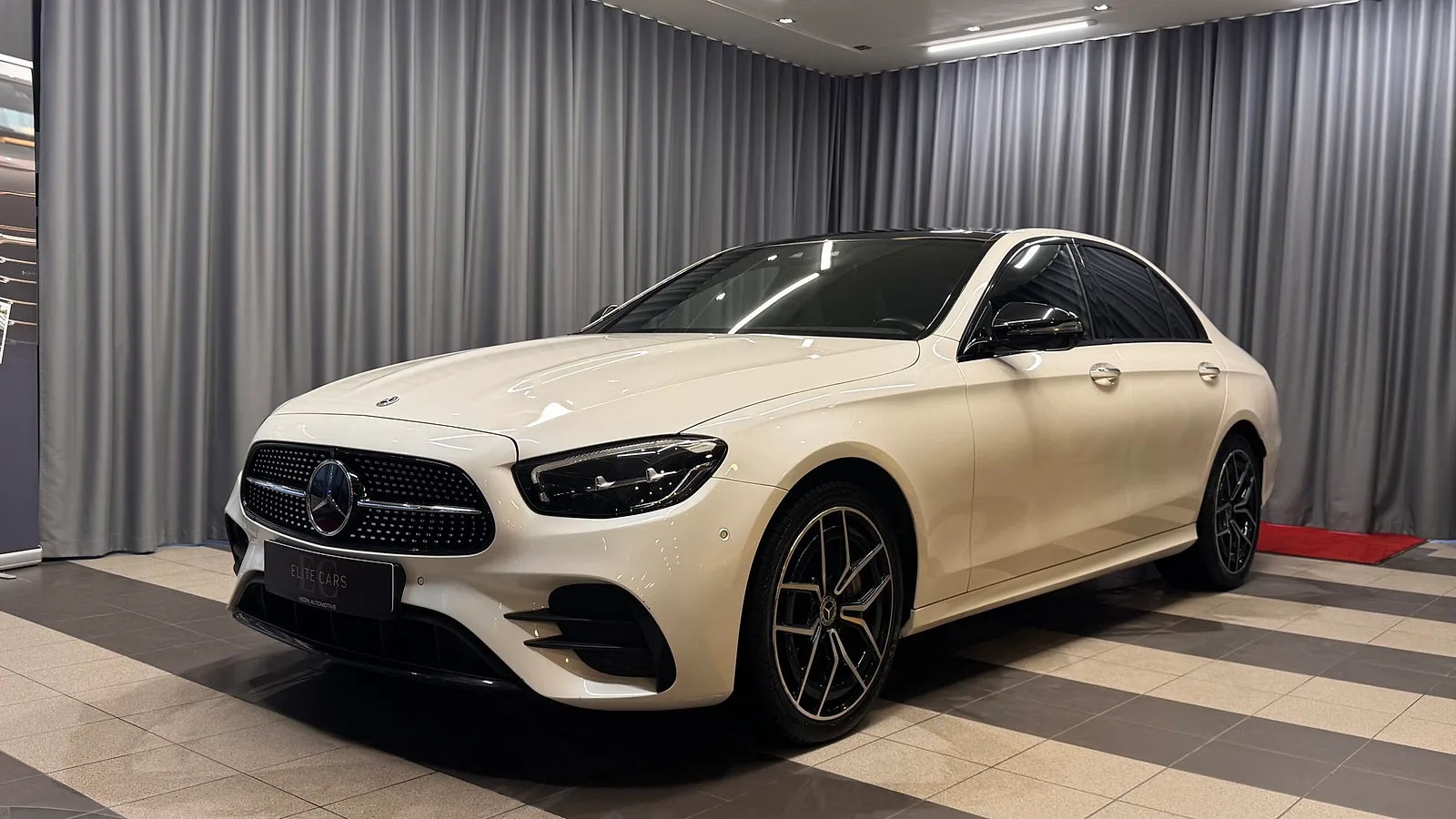 Mercedes-Benz E300e, 2021. gads