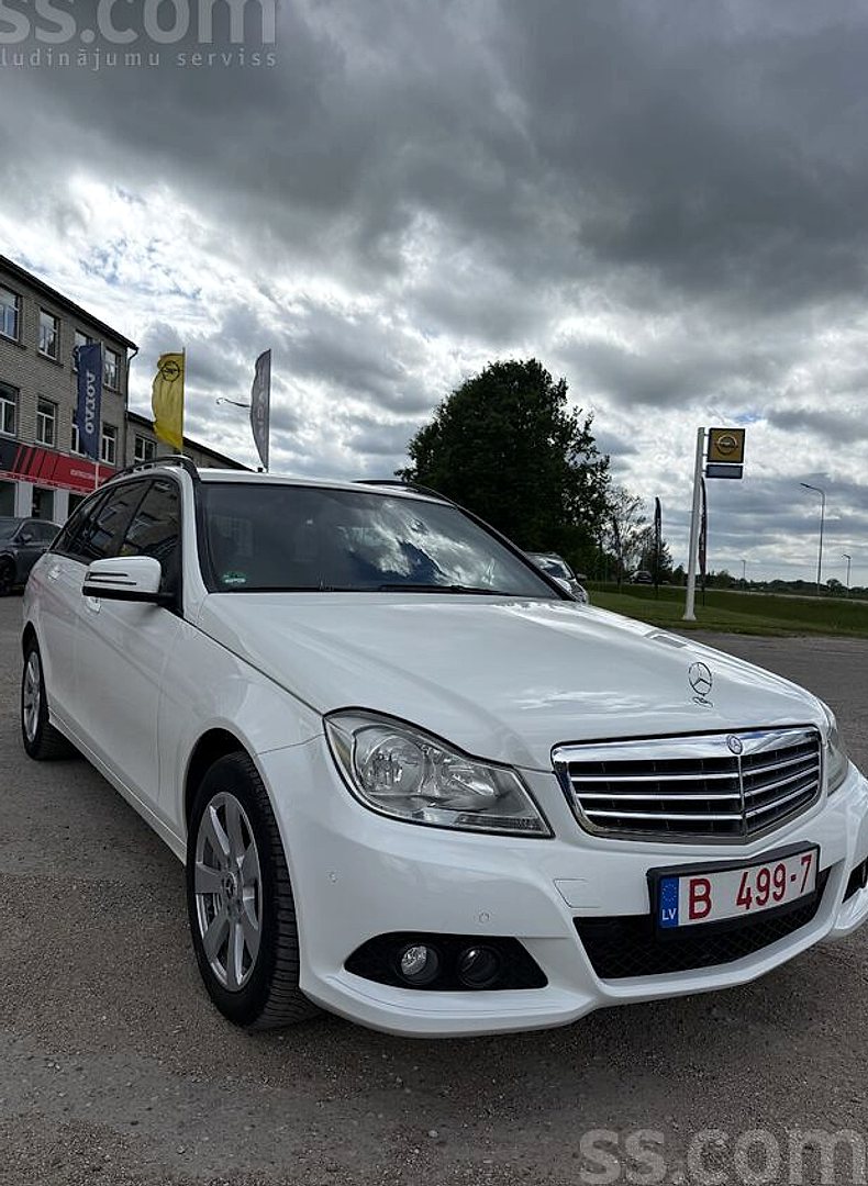 Mercedes-Benz C180 — foto 2