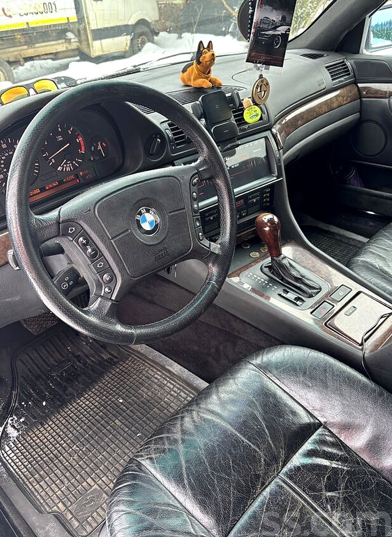 BMW 740 — foto 5