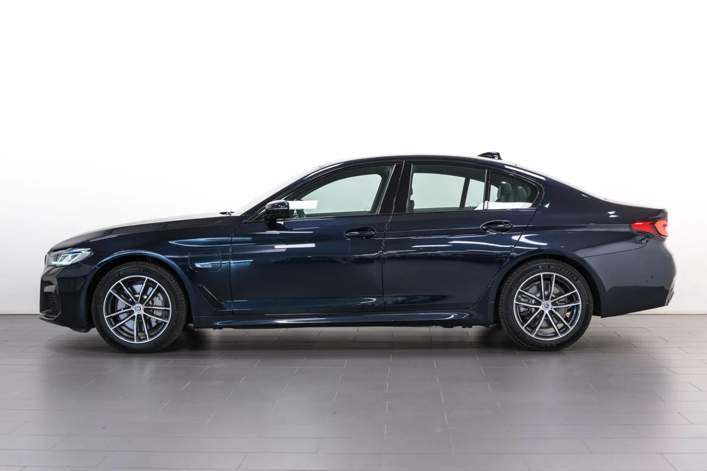 BMW 530 — foto 9