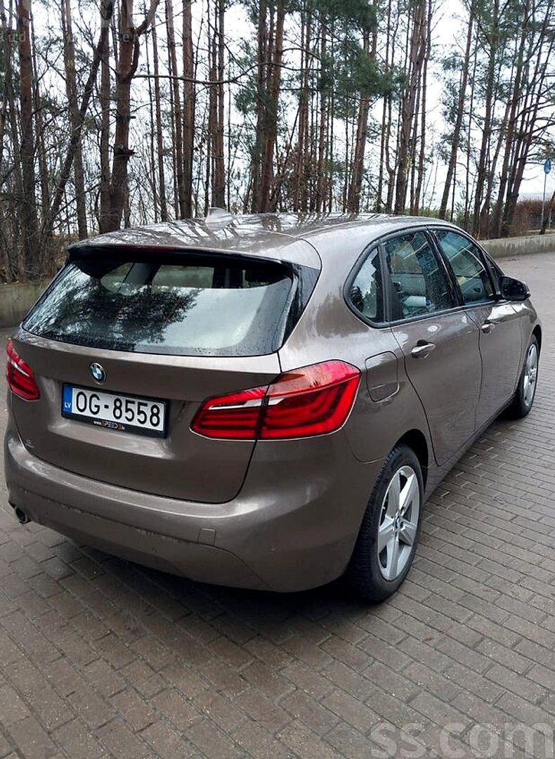 BMW 216 — foto 4