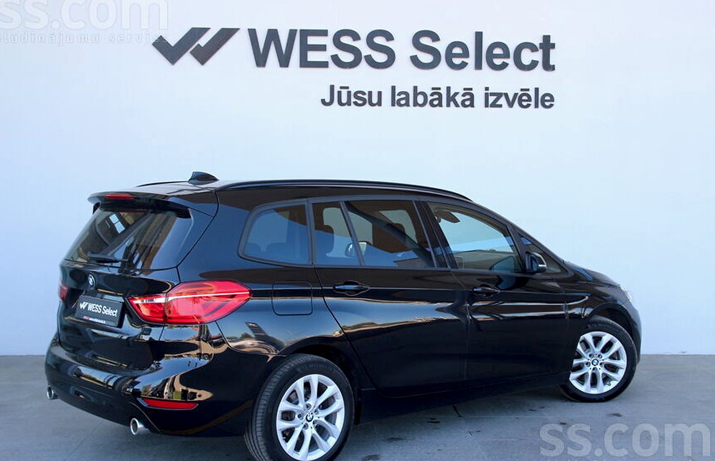 BMW 218 — foto 3