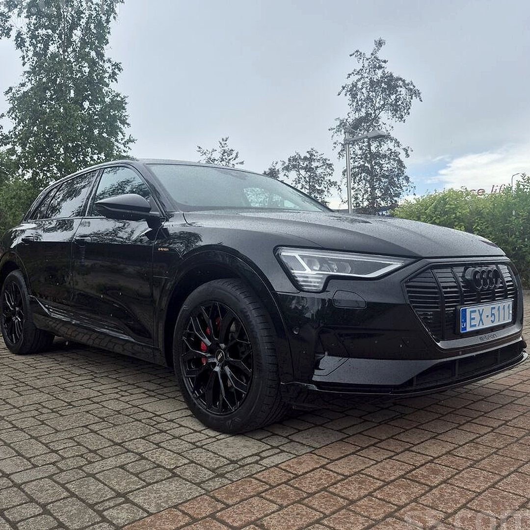 Audi E-tron — foto 4