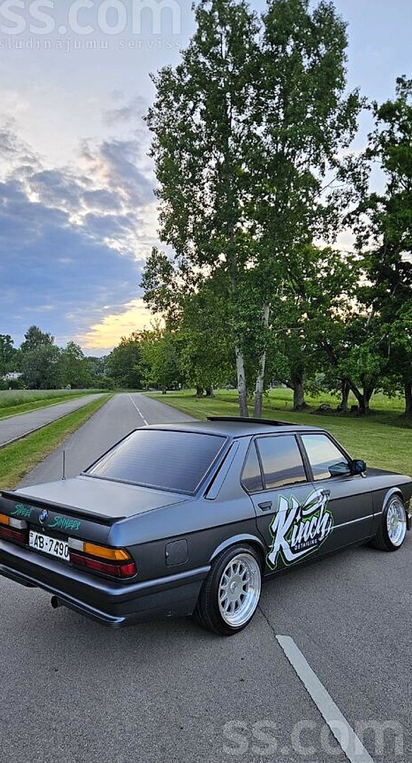 BMW 525 — foto 4