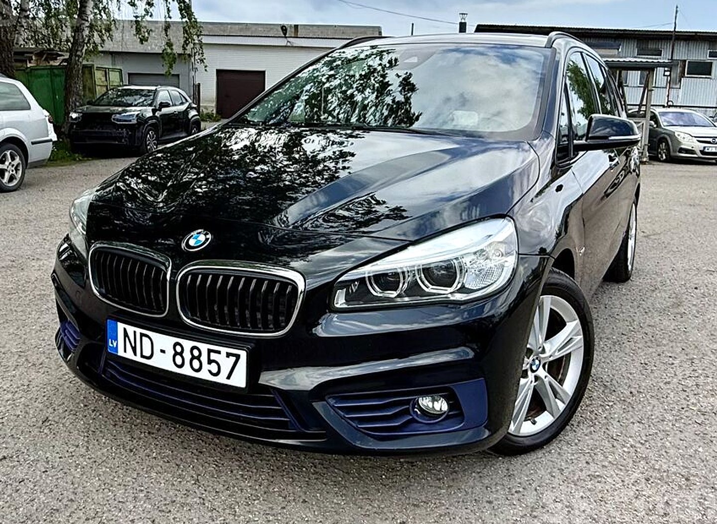 BMW 218 — foto 2