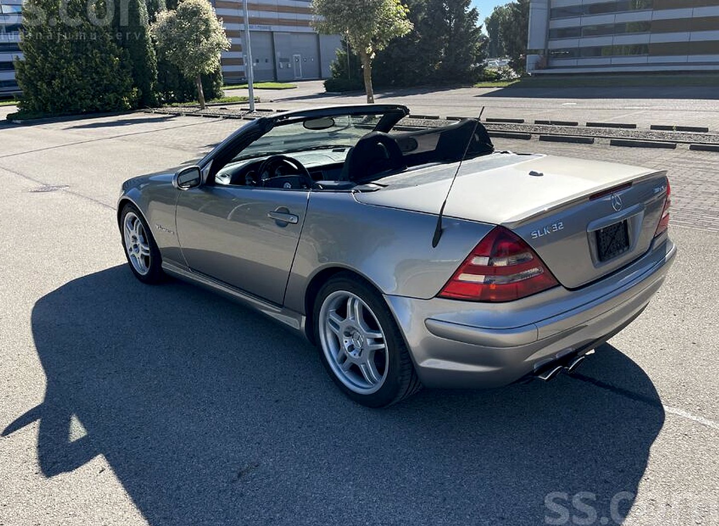 Mercedes-Benz SLK32 AMG — foto 2