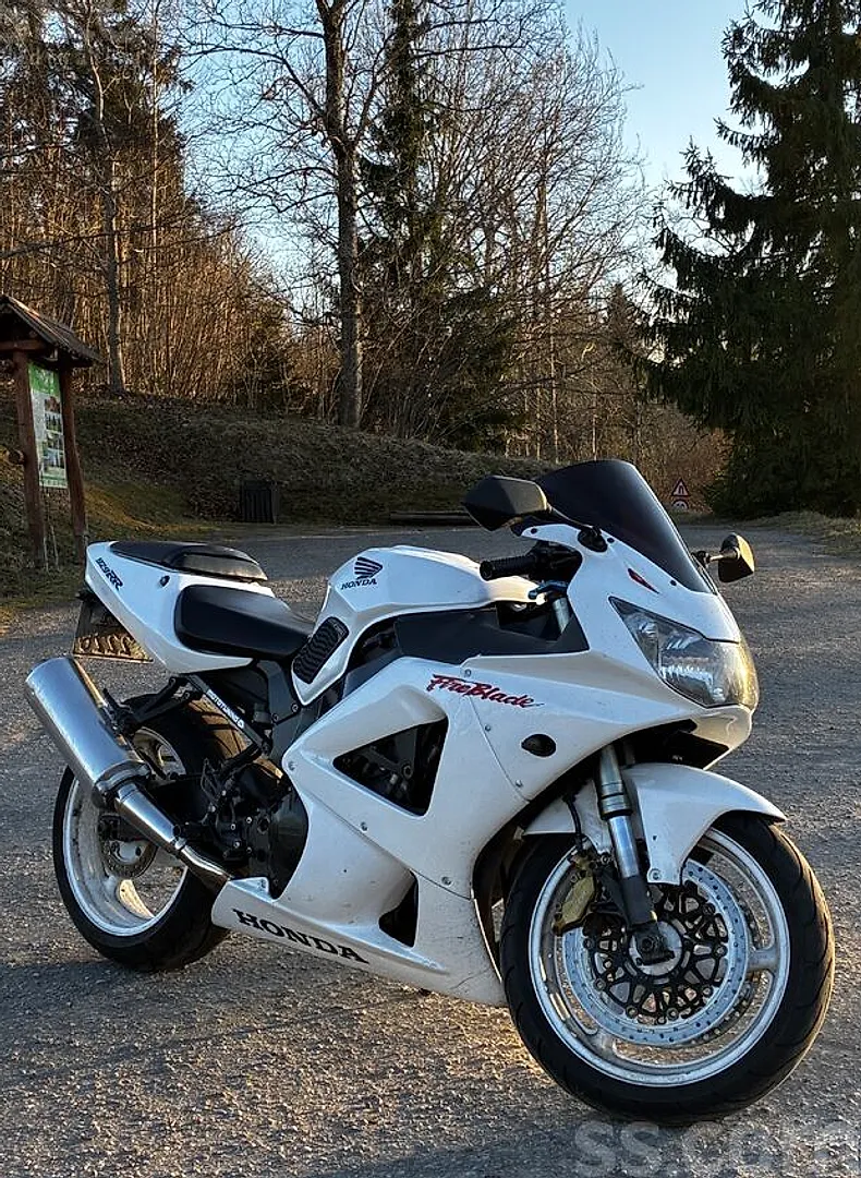 Honda Cbr929, 2001. gads