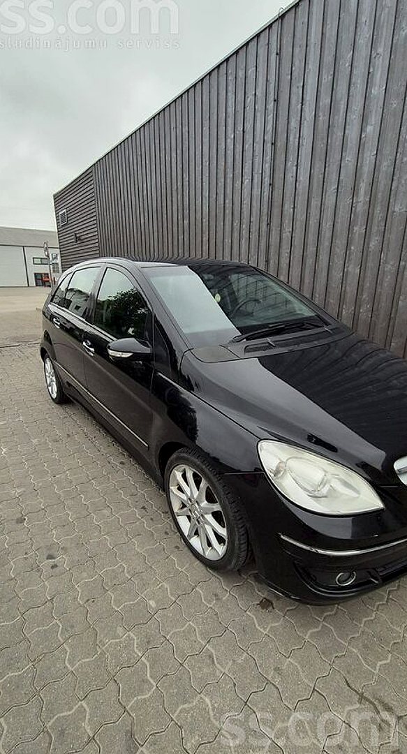 Mercedes-Benz B180 — foto 4