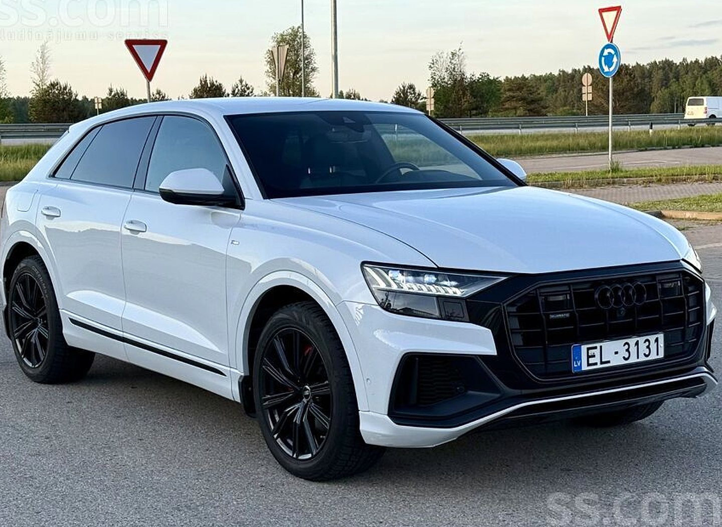 Audi Q8 — foto 2