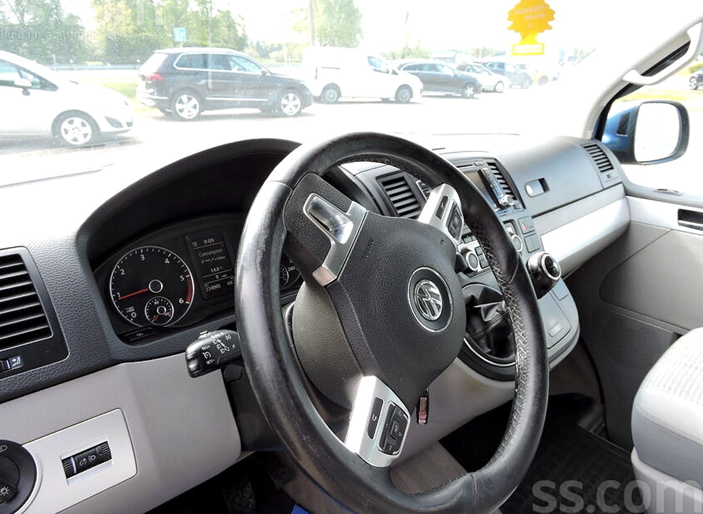 Volkswagen Multivan — foto 5