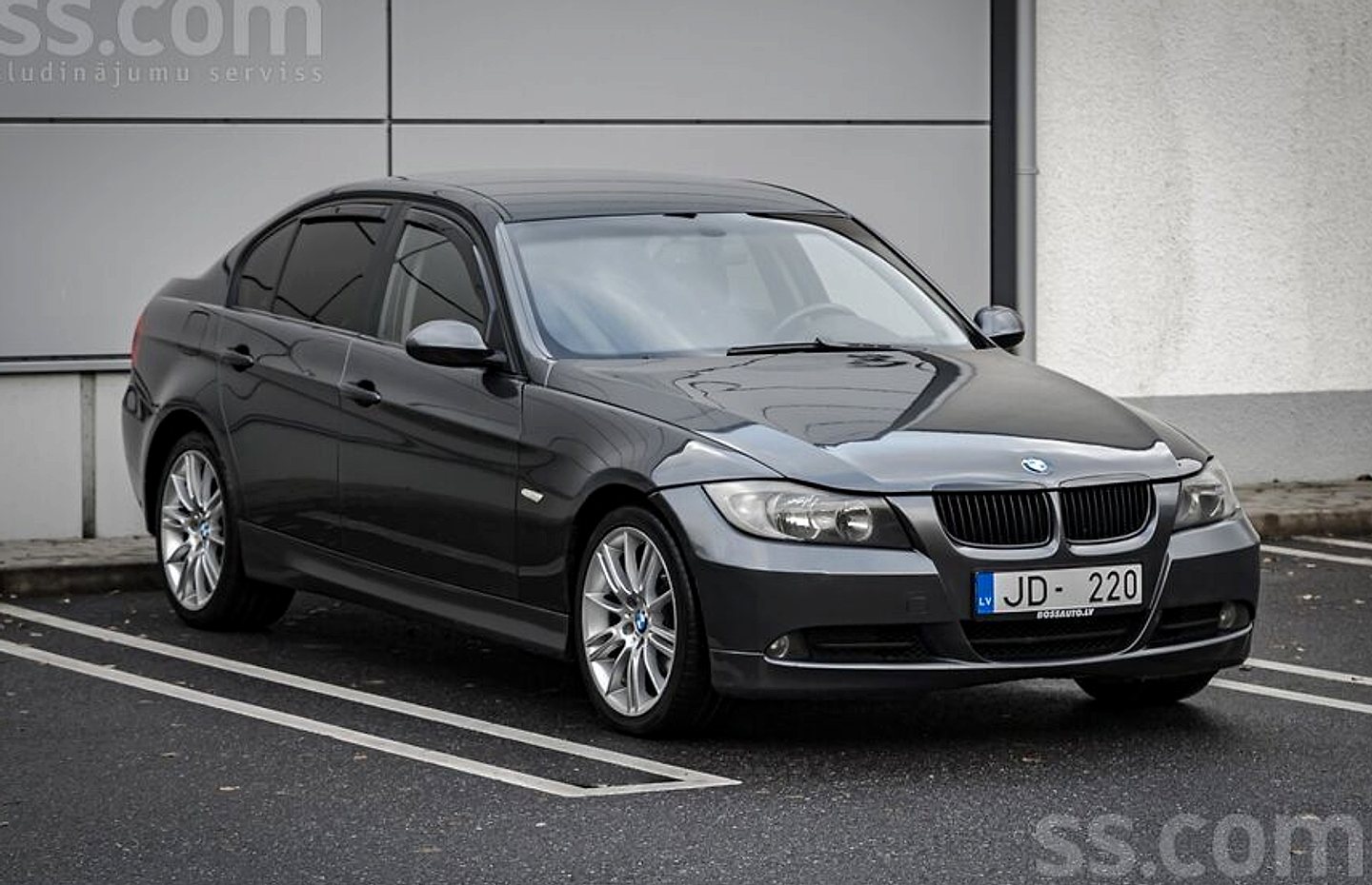 BMW 320 — foto 3