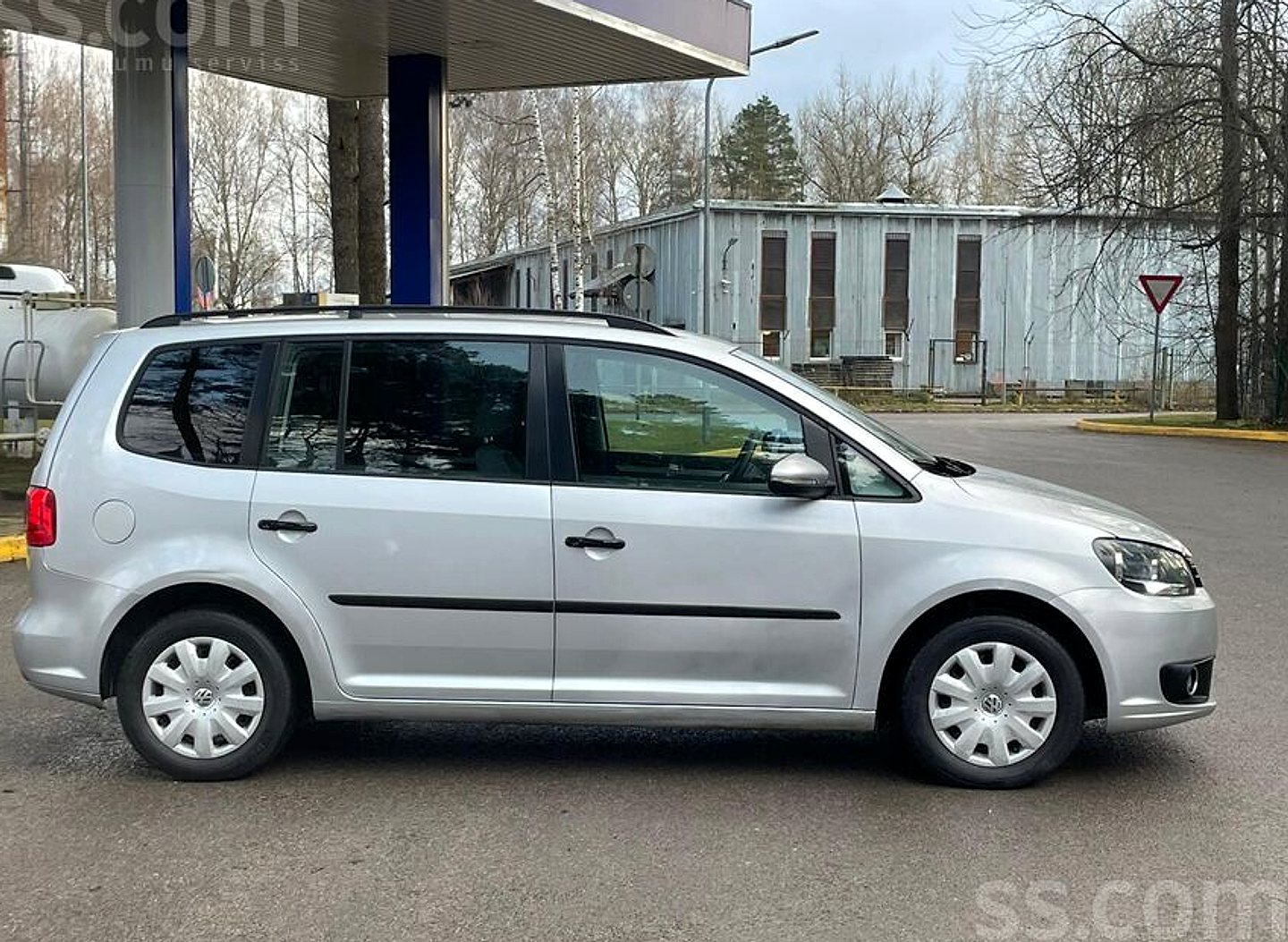 Volkswagen Touran — foto 6