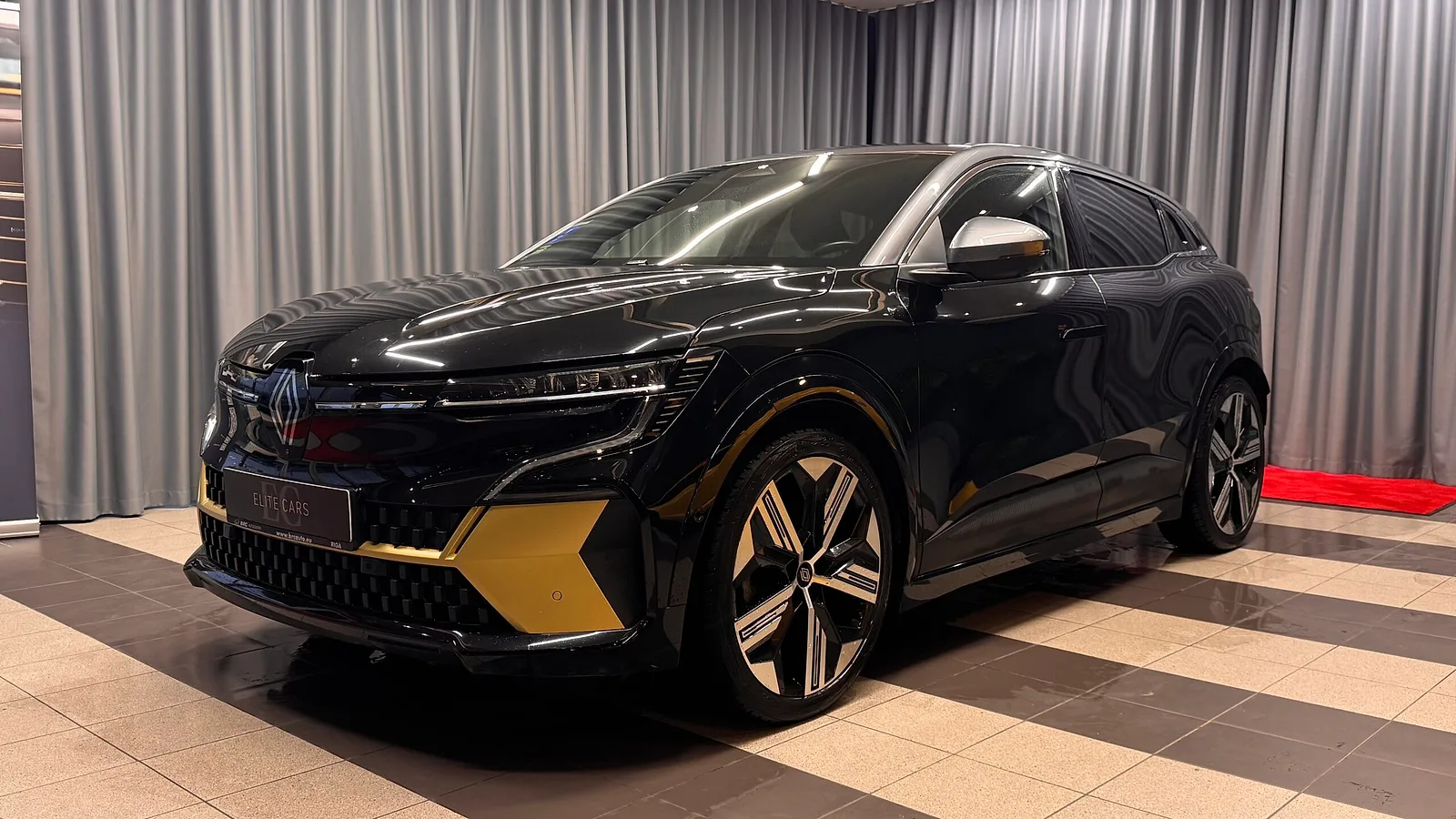 Renault Megane E-Tech, 2022. gads