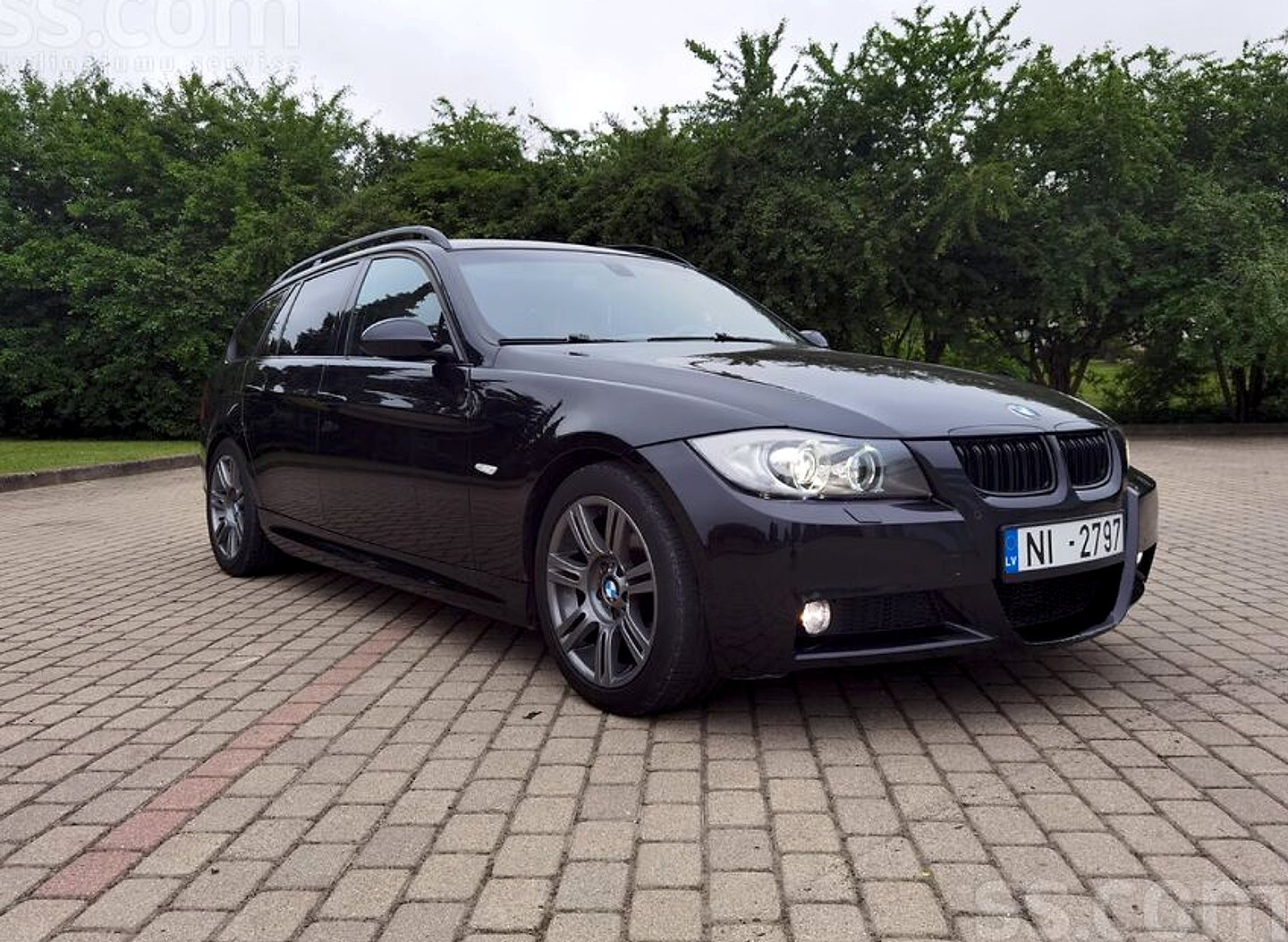 BMW 320 — foto 2
