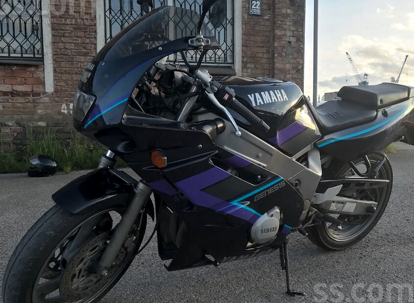 Yamaha Fzr