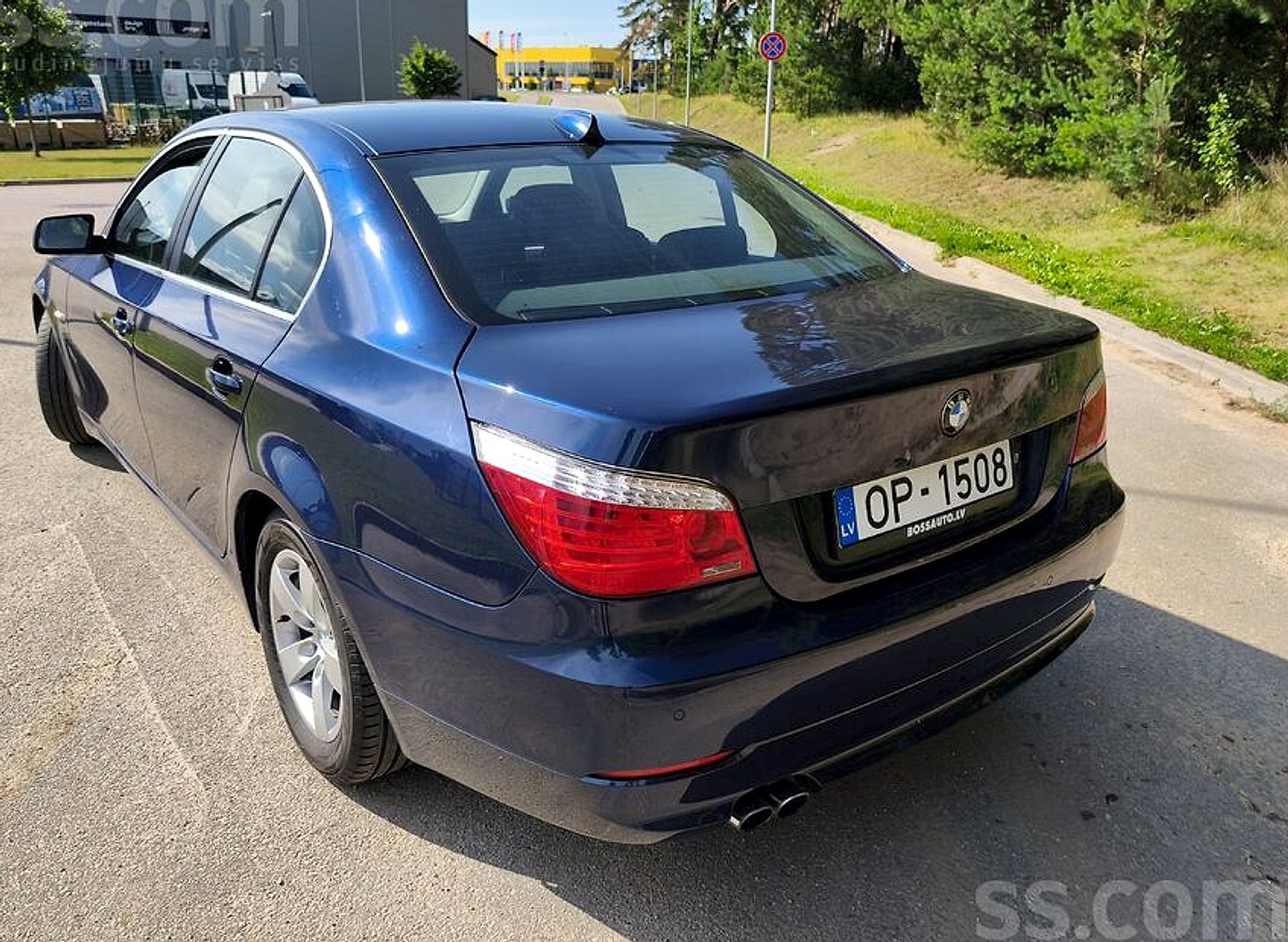 BMW 523 — foto 2