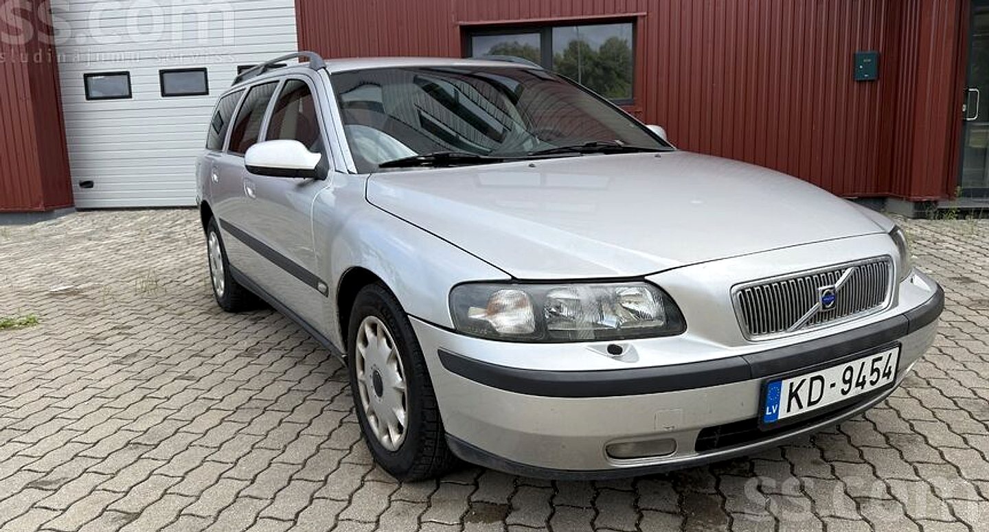 Volvo V70 — foto 3