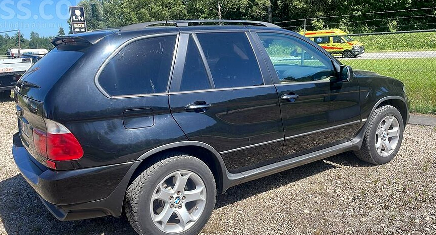 BMW X5 — foto 3