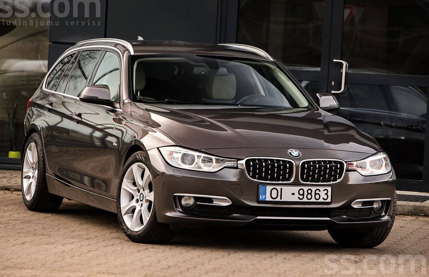 BMW 320 — foto 6