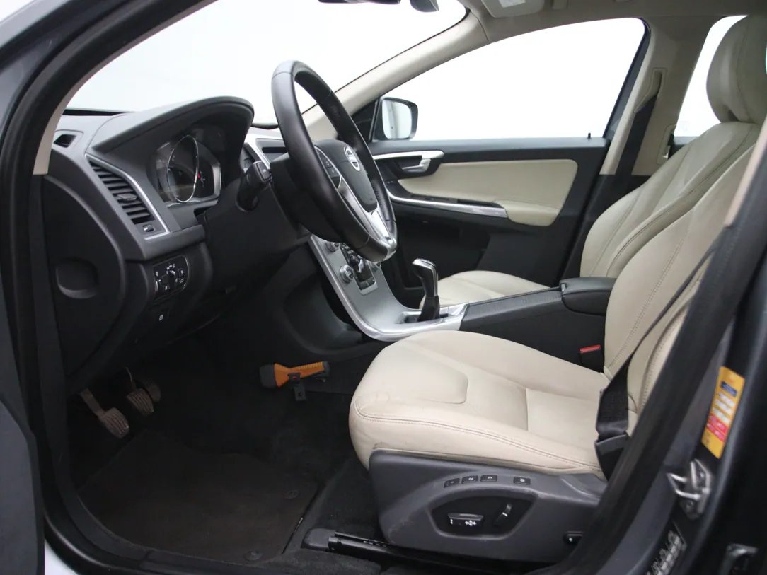 Volvo Xc60 — foto 5