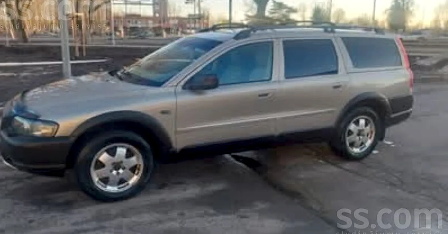Volvo XC 70, 2003. gads