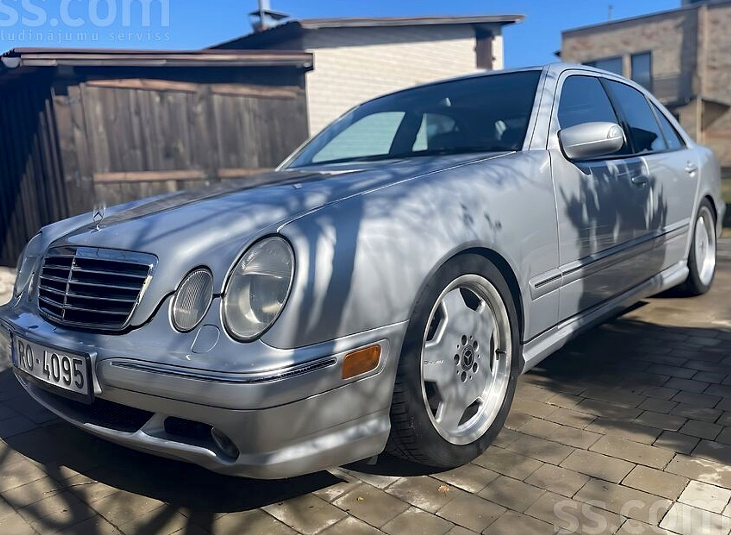 Mercedes-Benz E55 AMG — foto 5