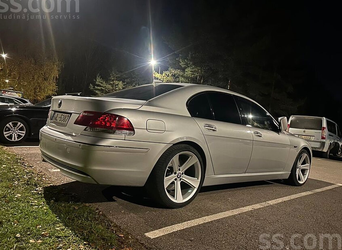 BMW 745 — foto 3