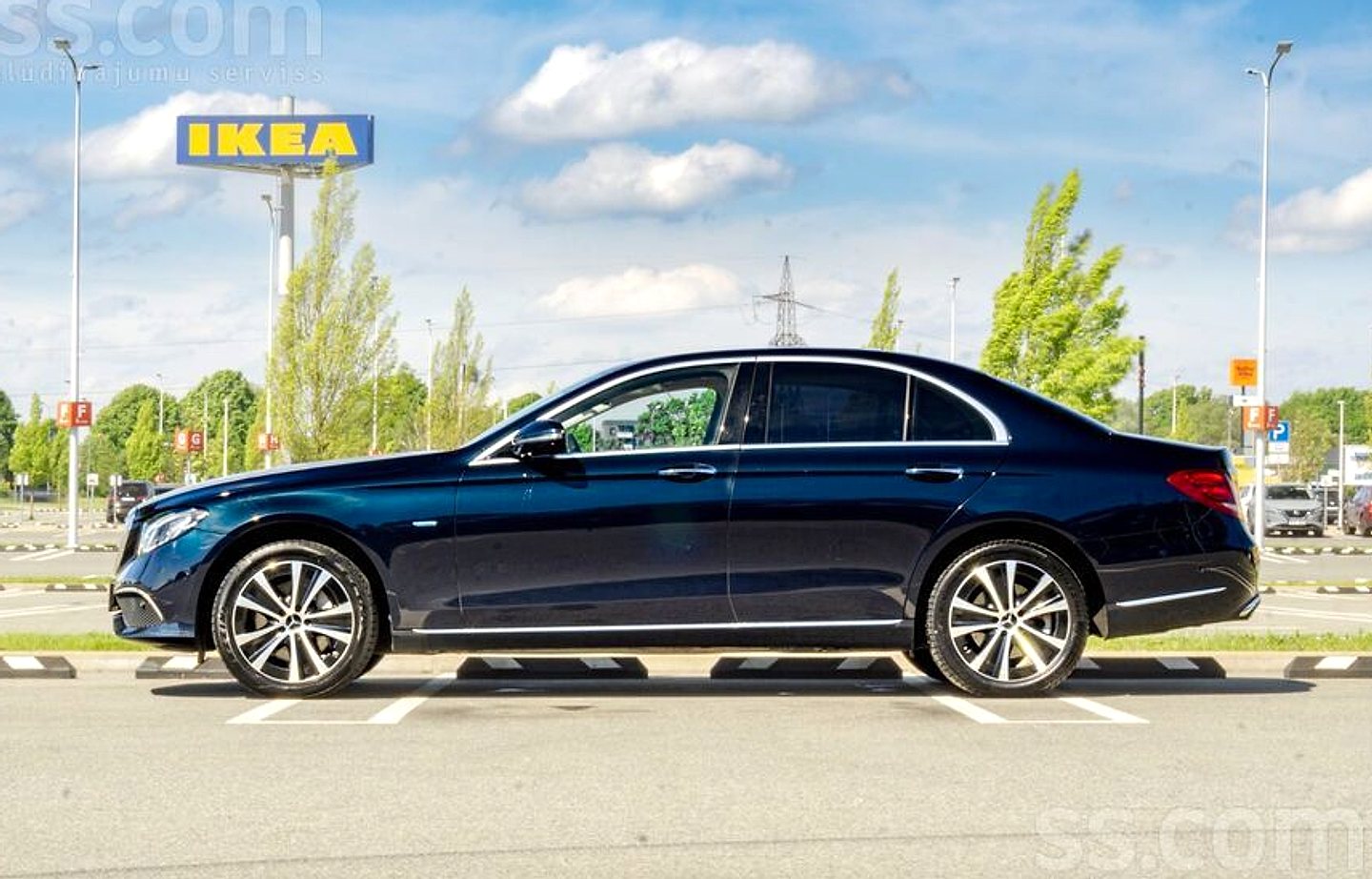 Mercedes-Benz E350 — foto 5
