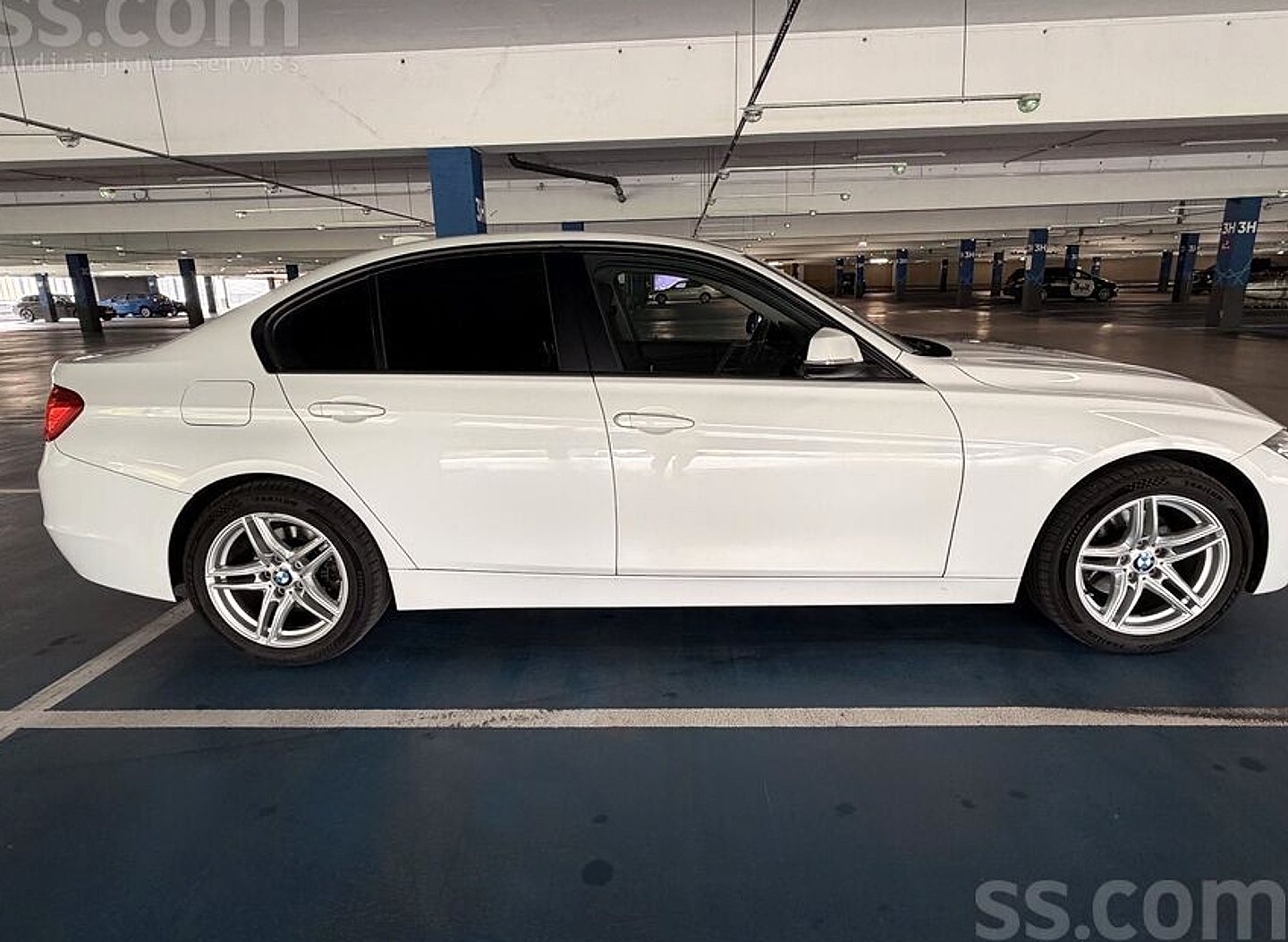 BMW 320 — foto 4