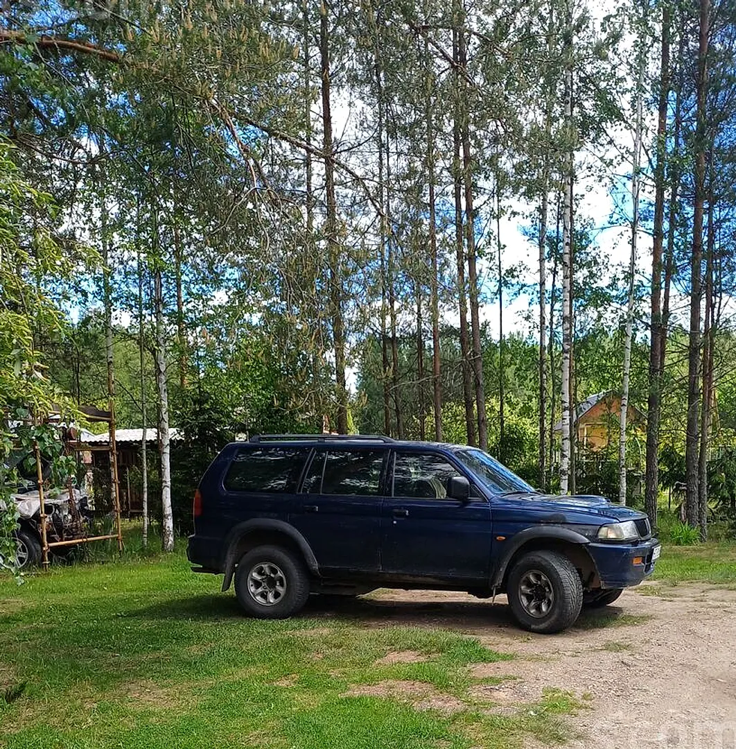 Mitsubishi Pajero, 2000. gads