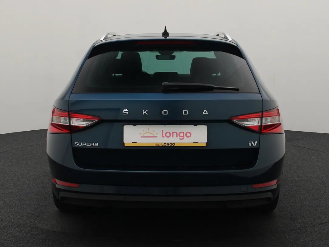 Škoda Superb — foto 6