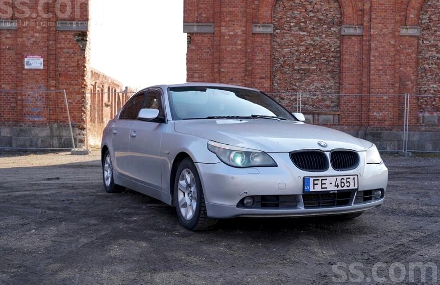 BMW 520 — foto 2