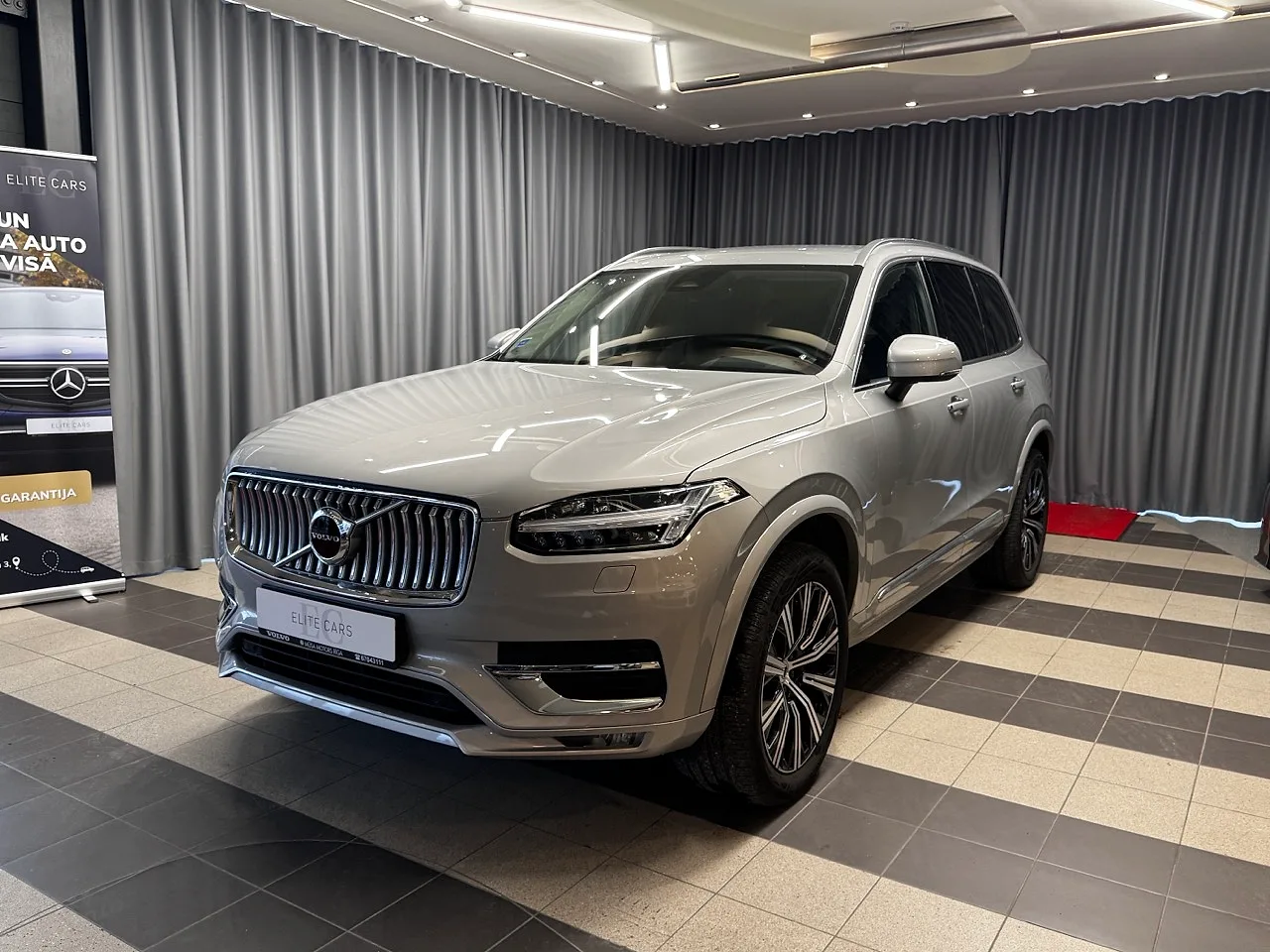 Volvo XC90 B5, 2023. gads