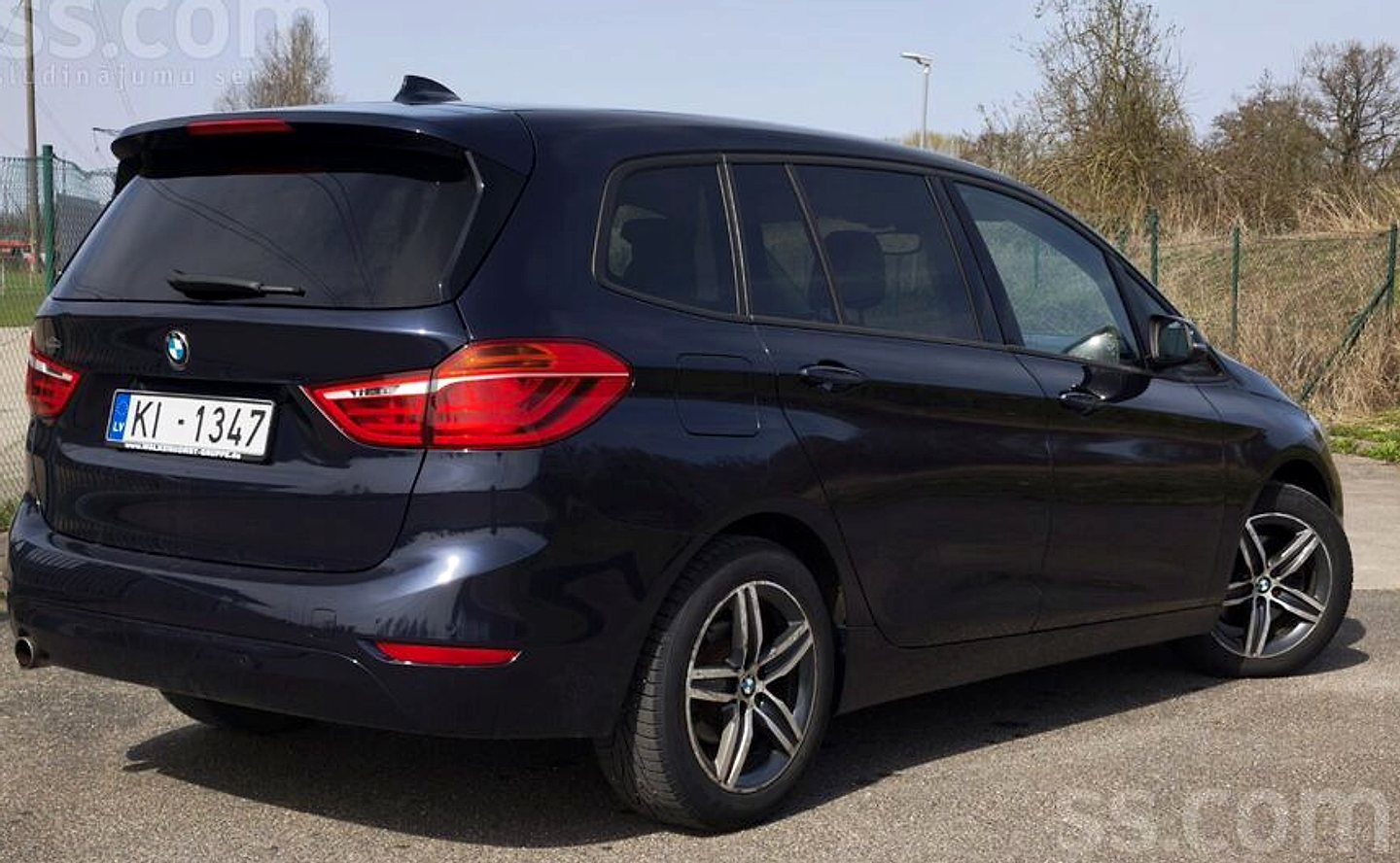 BMW 218 — foto 4