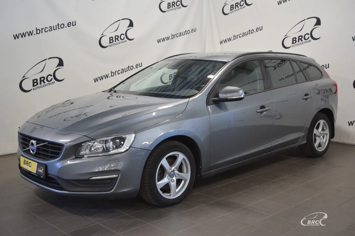 Volvo V60, 2016. gads