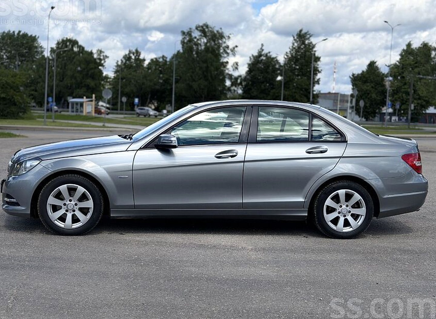 Mercedes-Benz C200 — foto 4