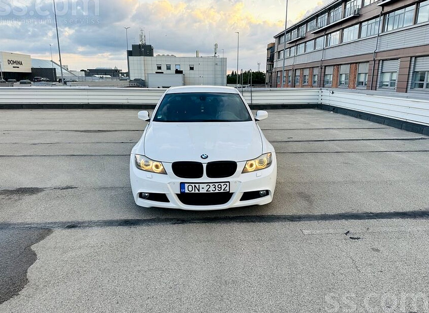 BMW 320 — foto 3