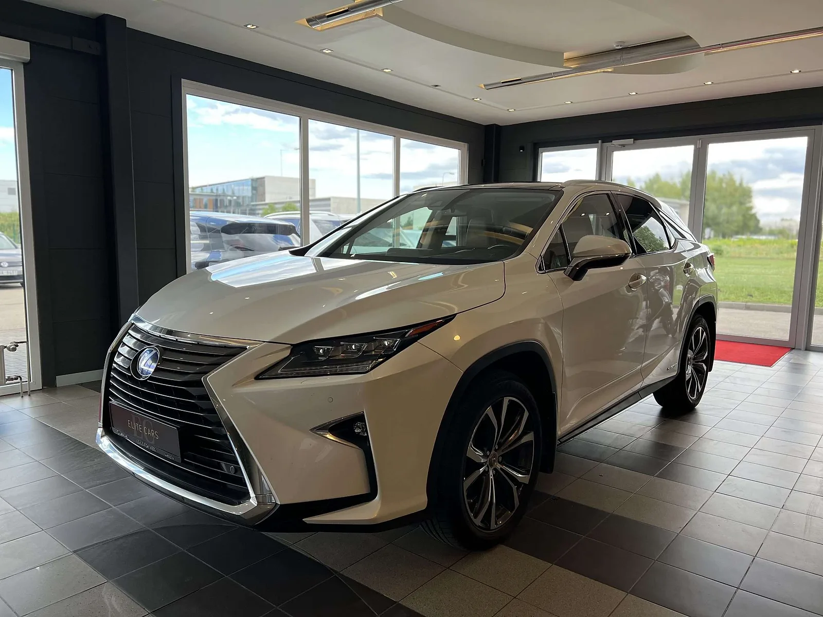 Lexus 450h, 2017. gads