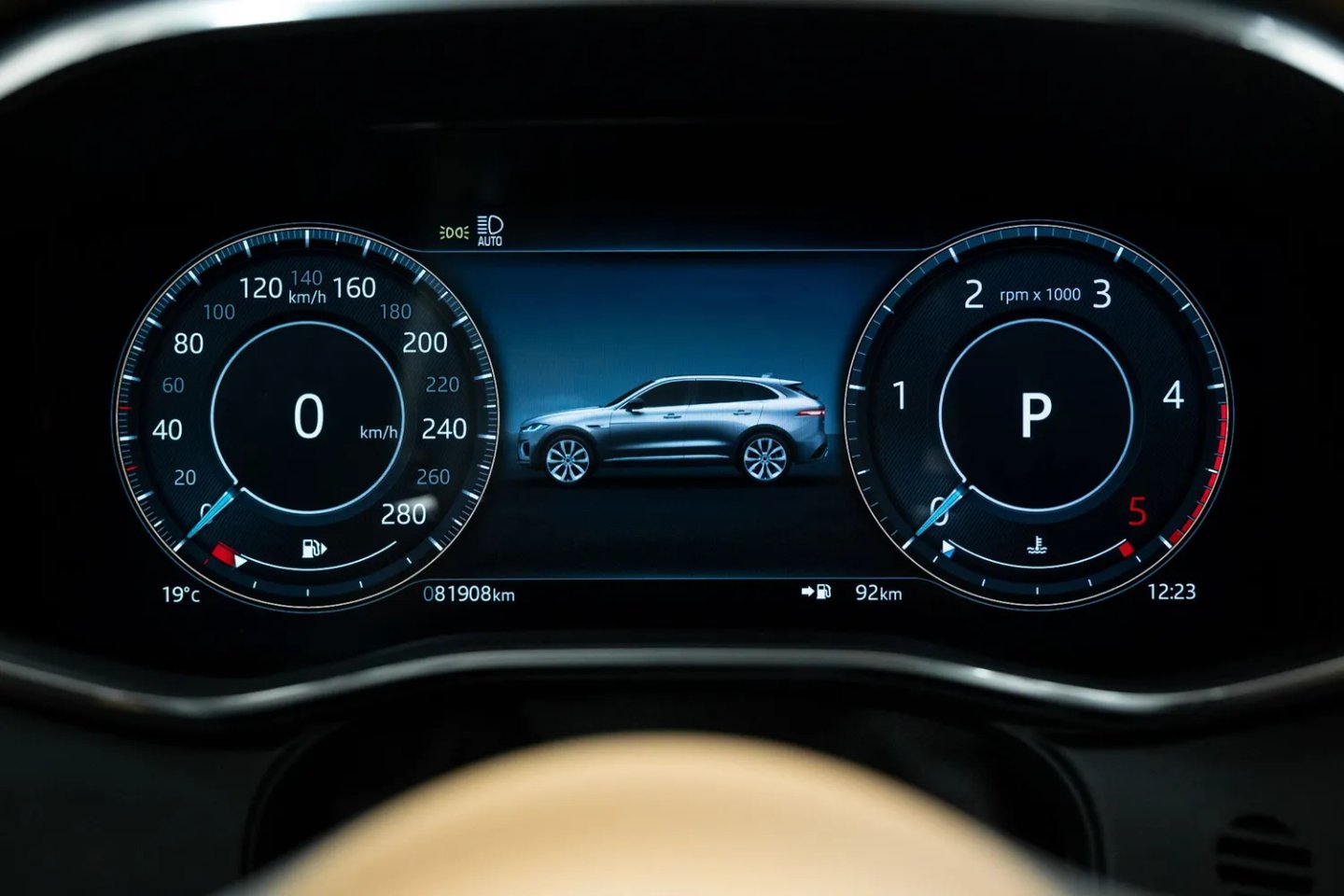 Jaguar F PACE — foto 5